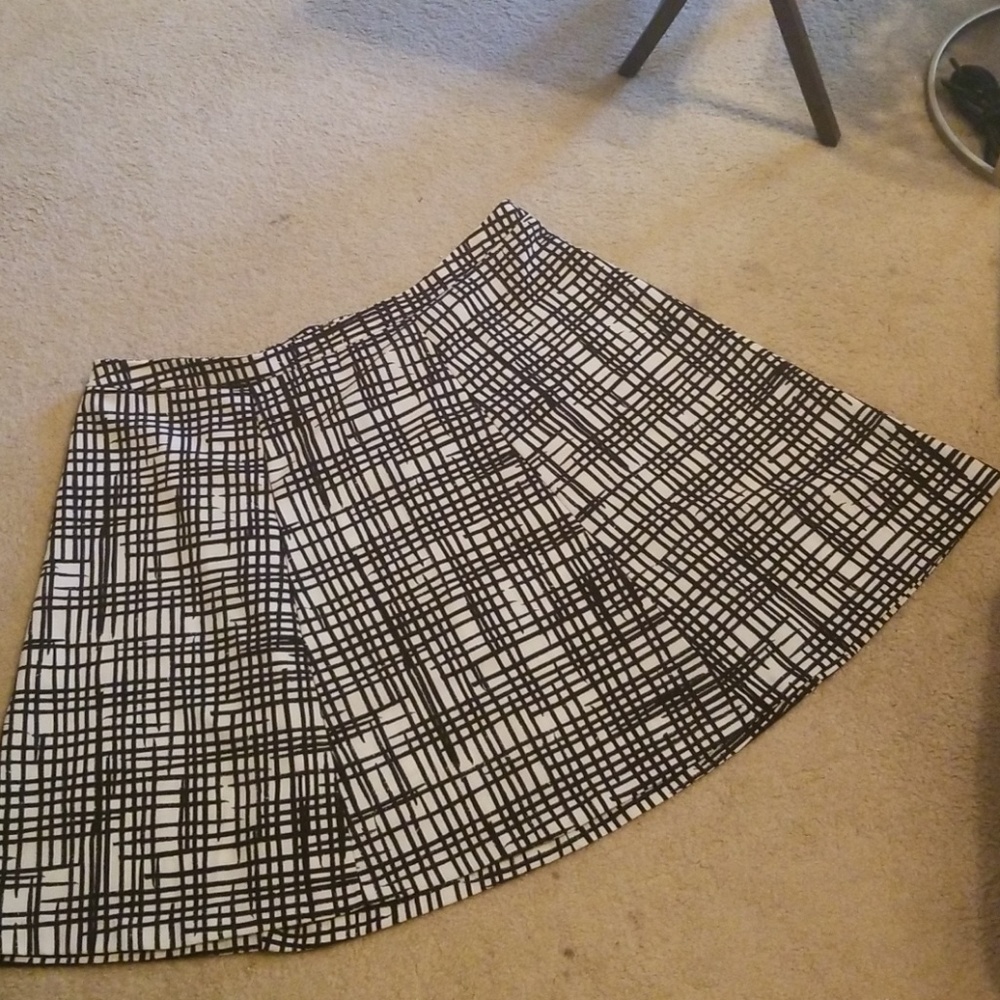 Black and white Ava & Viv skirt